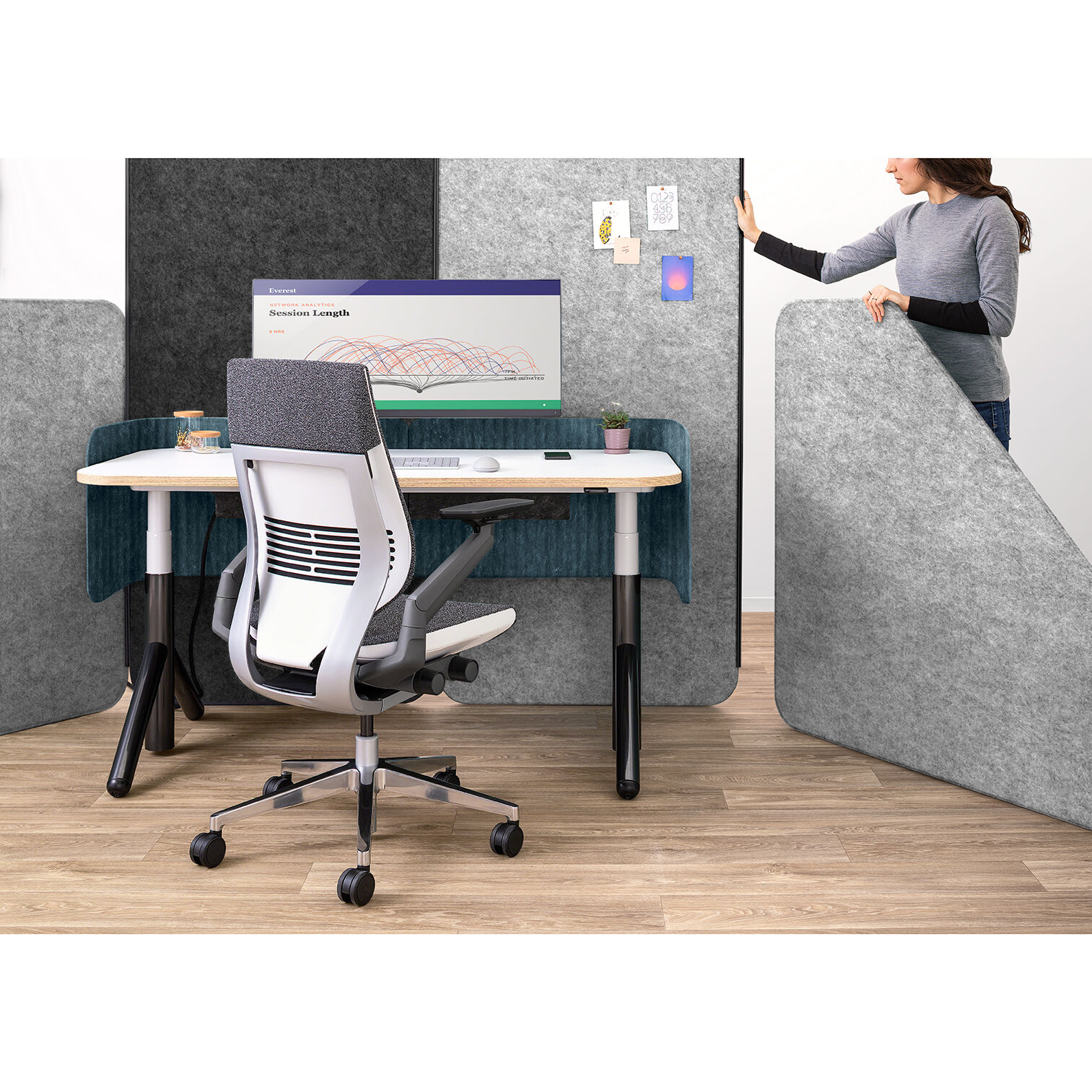 Steelcase FLEX COLLECTION PC-Halterung für höhenverstellbare Schreibtische